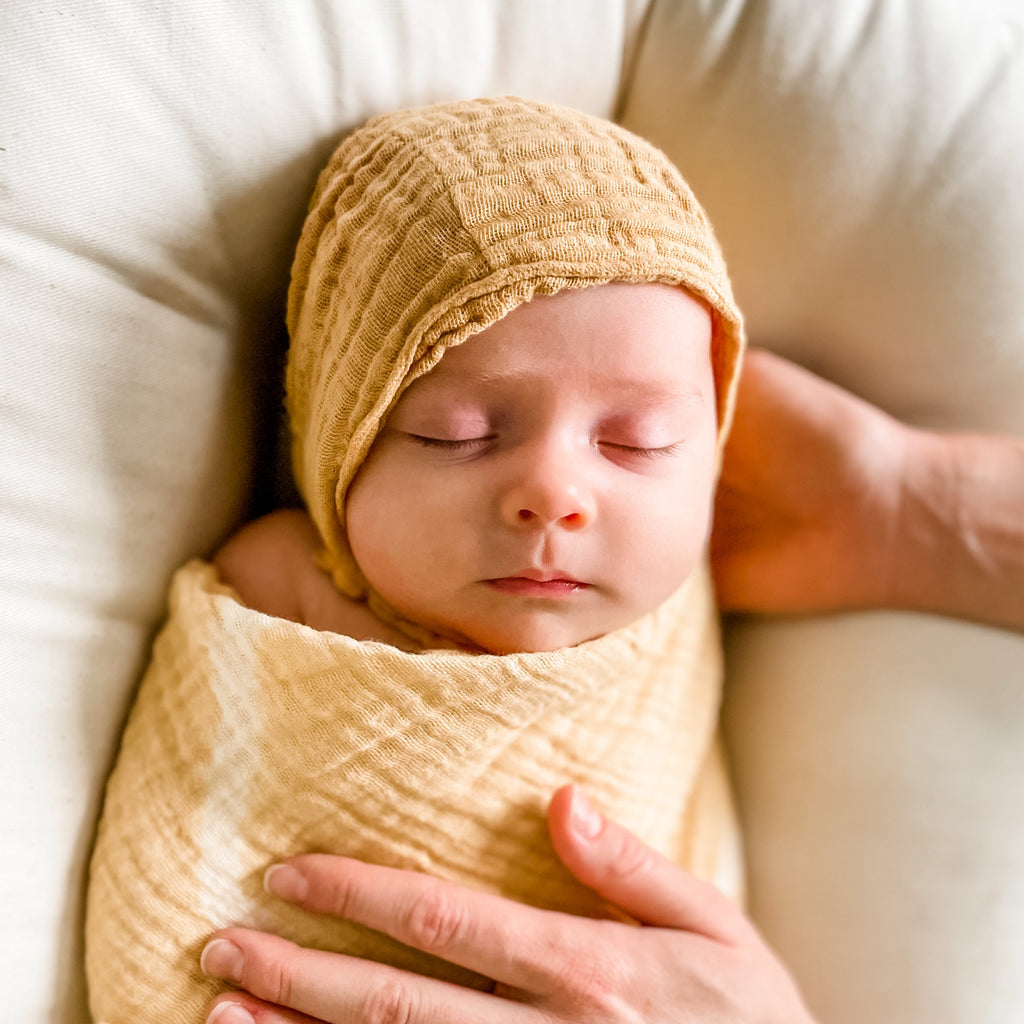 Muslin Baby Bonnet - Noonday