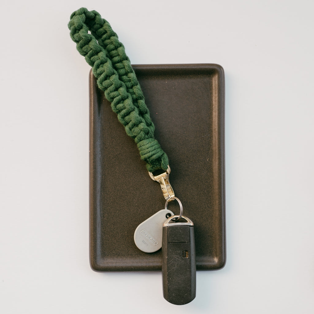 Macramé Keychain Wristlet - Pine